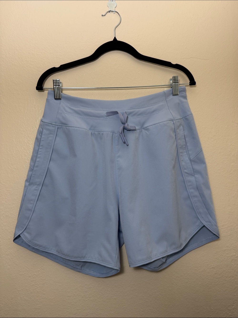 Baleaf Light Blue Women's Athletic Workout Shorts w/Back Zipper Pocket Size M